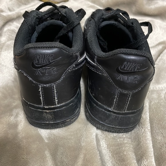Black air force 1’s - Picture 4 of 4